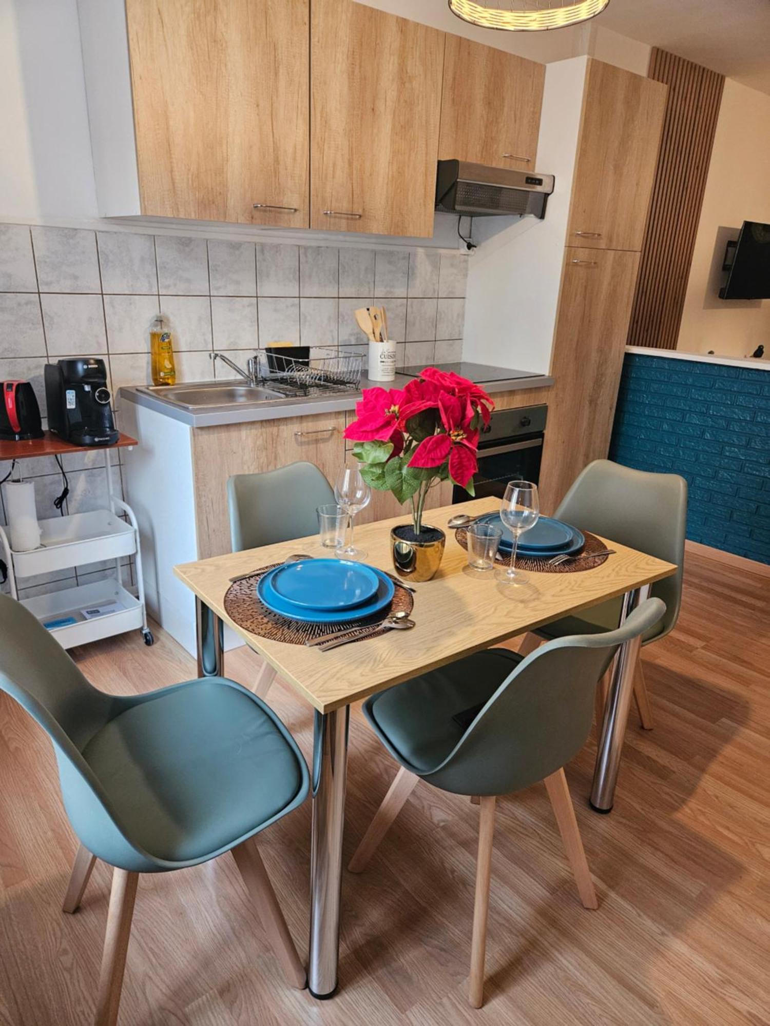 Spacieux Et Charmant Appartement De 47 M2 Charleville-Mézières Exteriör bild