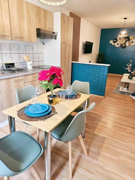Spacieux Et Charmant Appartement De 47 M2 Charleville-Mézières Exteriör bild